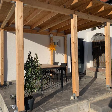 Gemuetliches Einfamilienhaus In Gera Mit 3 Schlafzimmern Mit Garten Und Parkplatz ภายนอก รูปภาพ