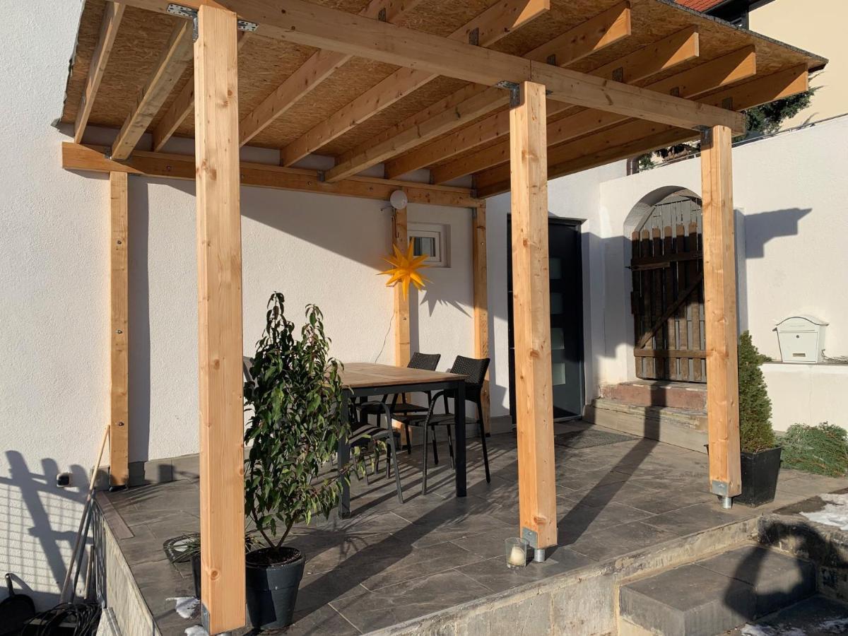 Gemuetliches Einfamilienhaus In Gera Mit 3 Schlafzimmern Mit Garten Und Parkplatz ภายนอก รูปภาพ
